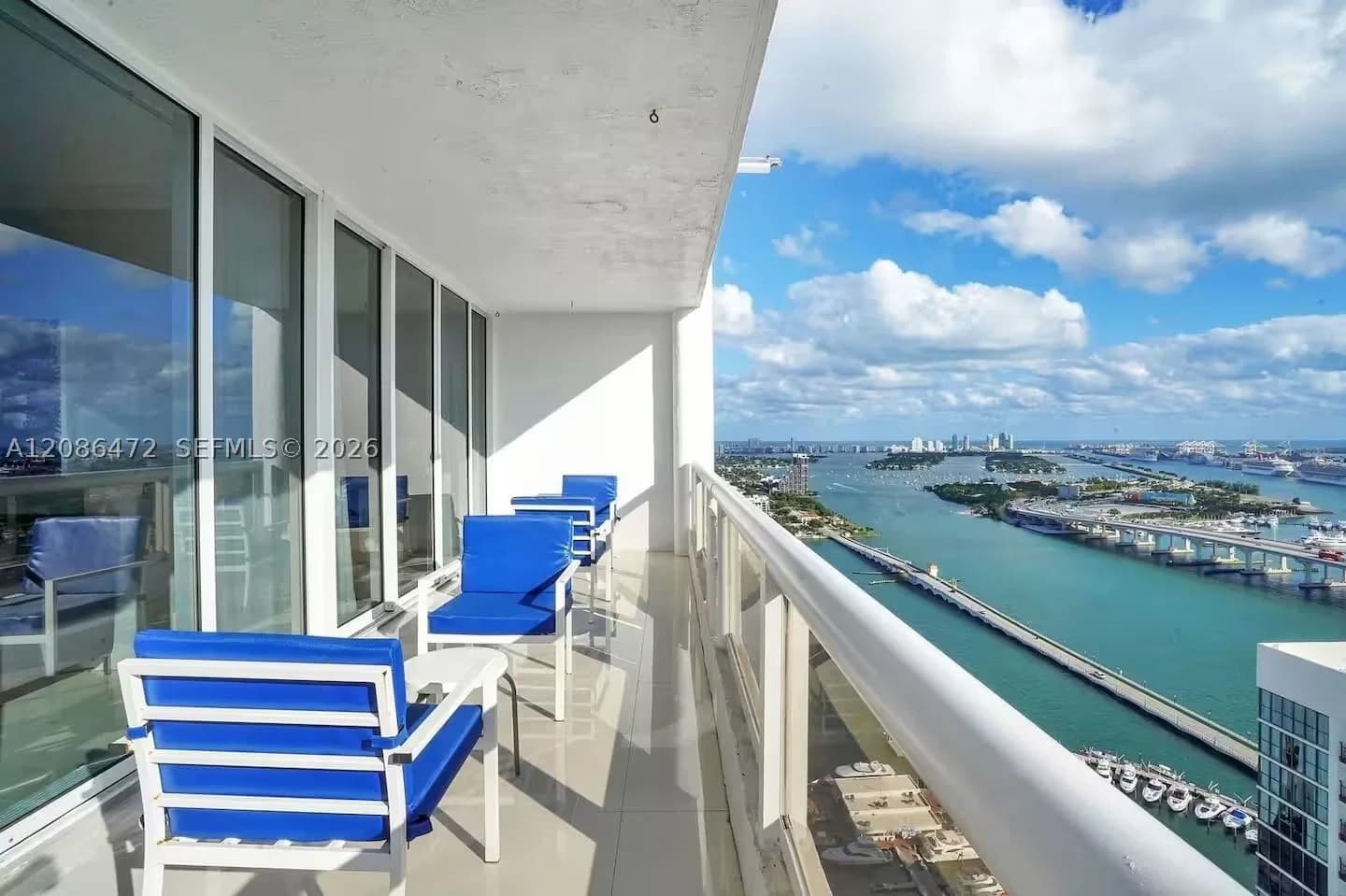 1+1 Condo — 1717 Bayshore Dr #A-4244, Miami, FL 33132