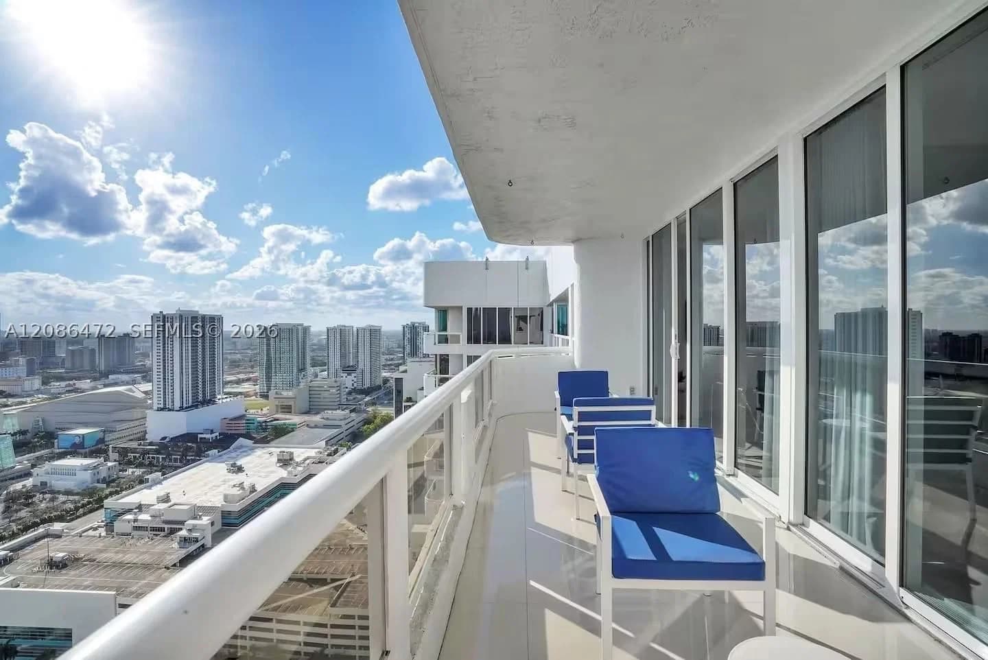 1+1 Condo — 1717 Bayshore Dr #A-4244, Miami, FL 33132