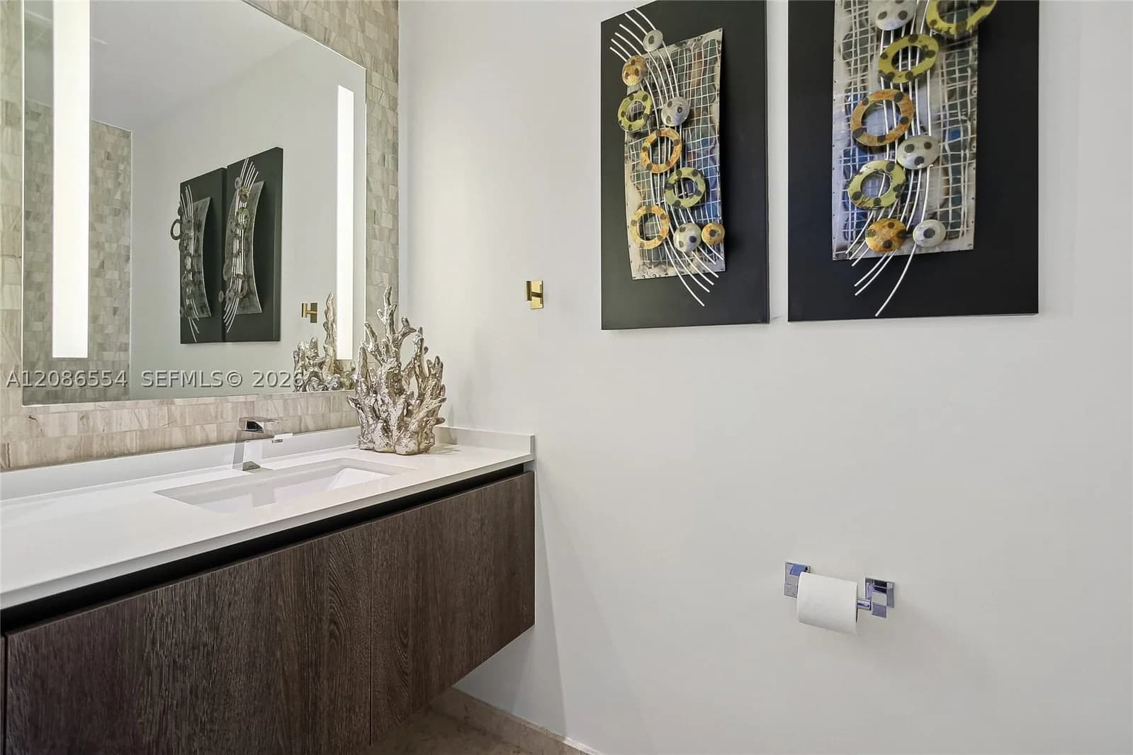 1+1 Condo — 68 6th St #3306, Miami, FL 33131
