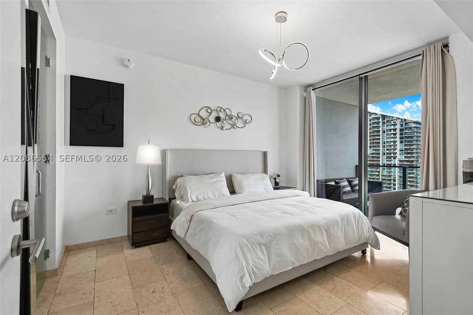 1+1 Condo — 68 6th St #3306, Miami, FL 33131