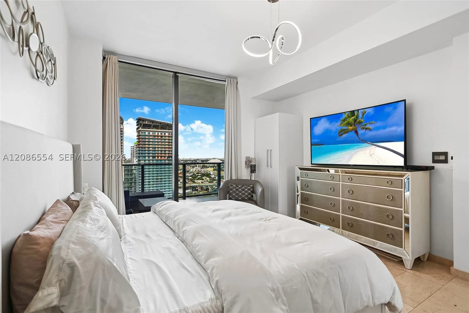 1+1 Condo — 68 6th St #3306, Miami, FL 33131