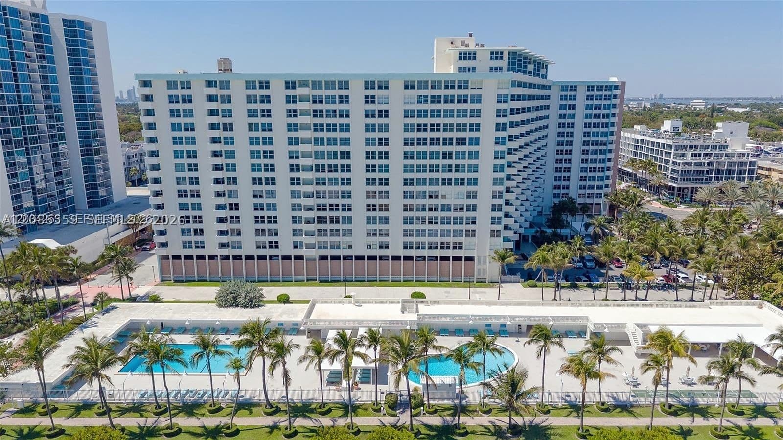 1+1 Condo — 2899 Collins Ave #1508, Miami Beach, FL 33140