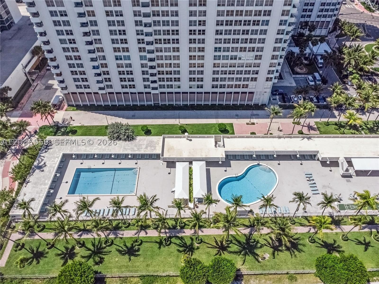1+1 Condo — 2899 Collins Ave #1508, Miami Beach, FL 33140