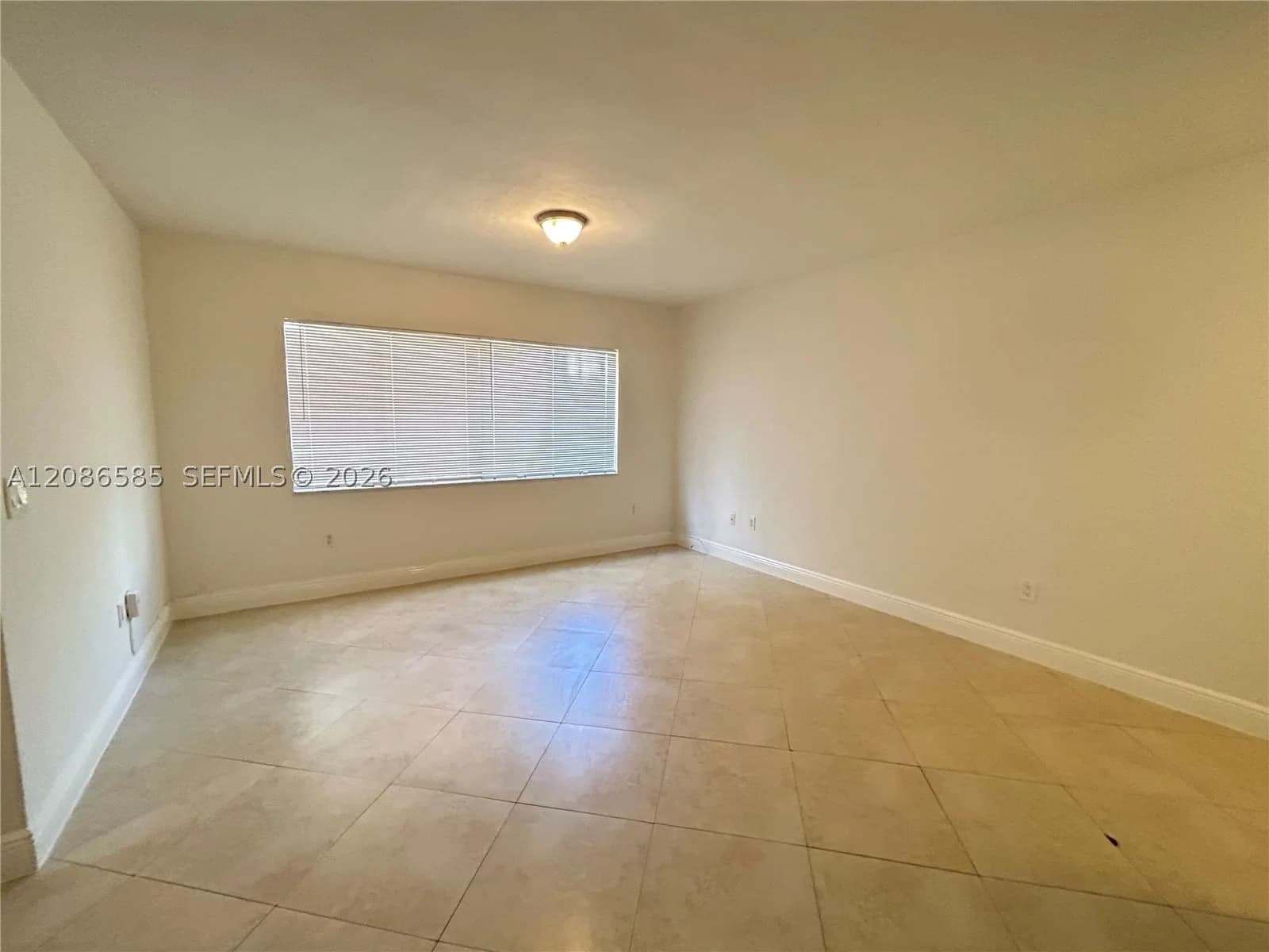 1+1 Daire — 2880 Pine Tree Dr #3, Miami Beach, FL 33140