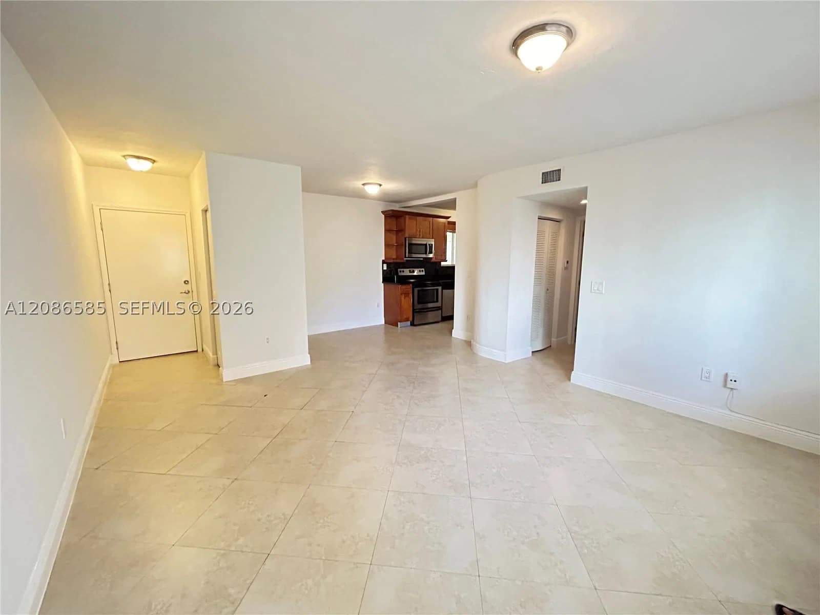 1+1 Daire — 2880 Pine Tree Dr #3, Miami Beach, FL 33140