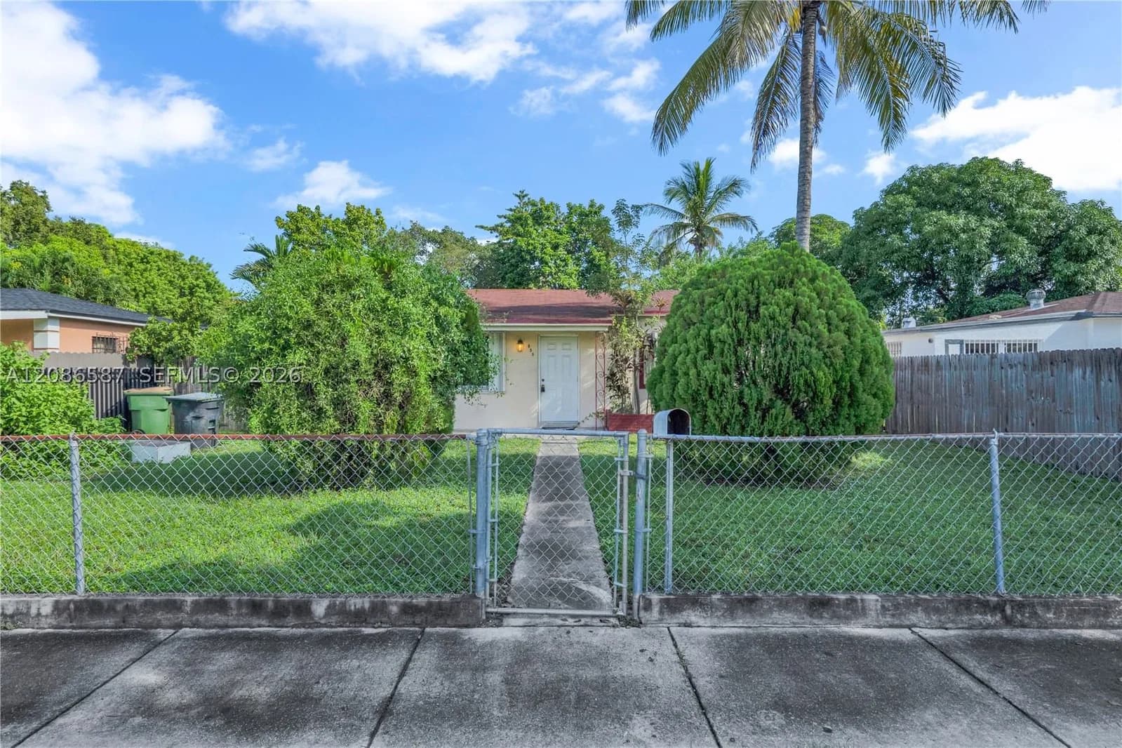 3+1 Müstakil ev — 855 130th St, North Miami, FL 33168