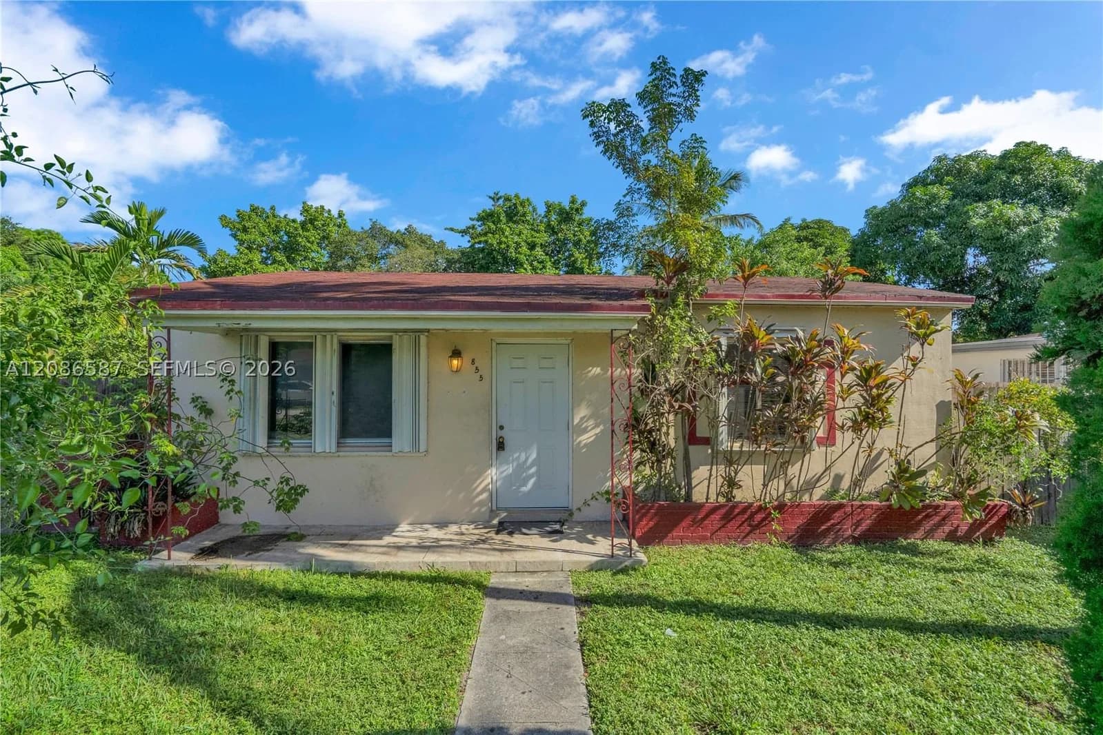 3+1 Müstakil ev — 855 130th St, North Miami, FL 33168