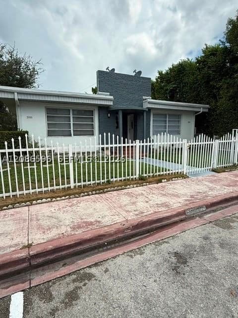 1+1 Daire — 1995 Marseille Dr #4, Miami Beach, FL 33141