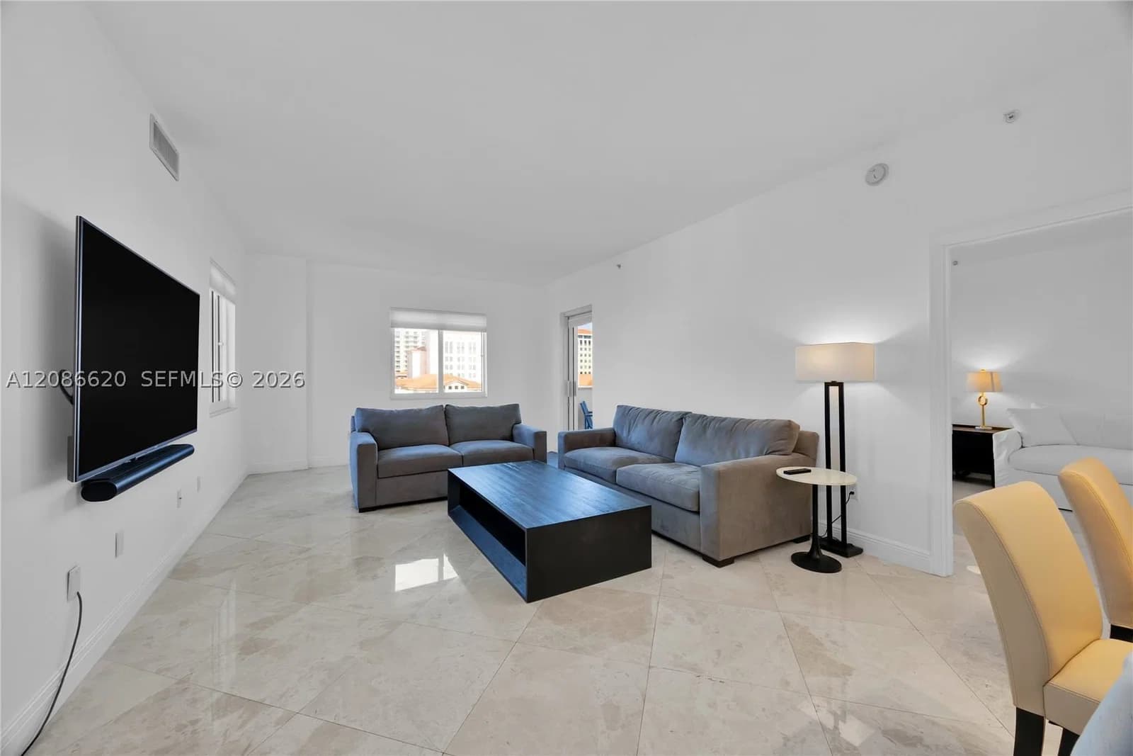 2+1 Condo — 10 Aragon Ave #810, Coral Gables, FL 33134