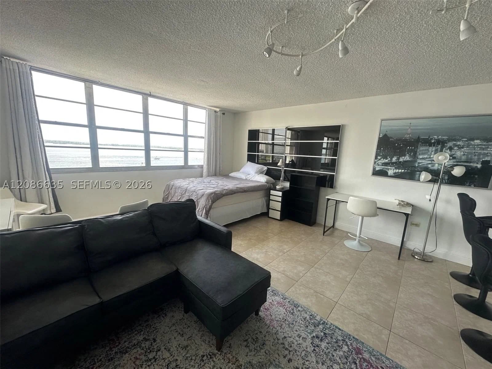 Condo — 905 Brickell Bay Dr #1029, Miami, FL 33131