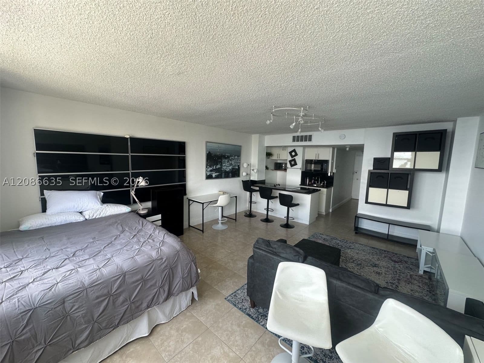 Condo — 905 Brickell Bay Dr #1029, Miami, FL 33131