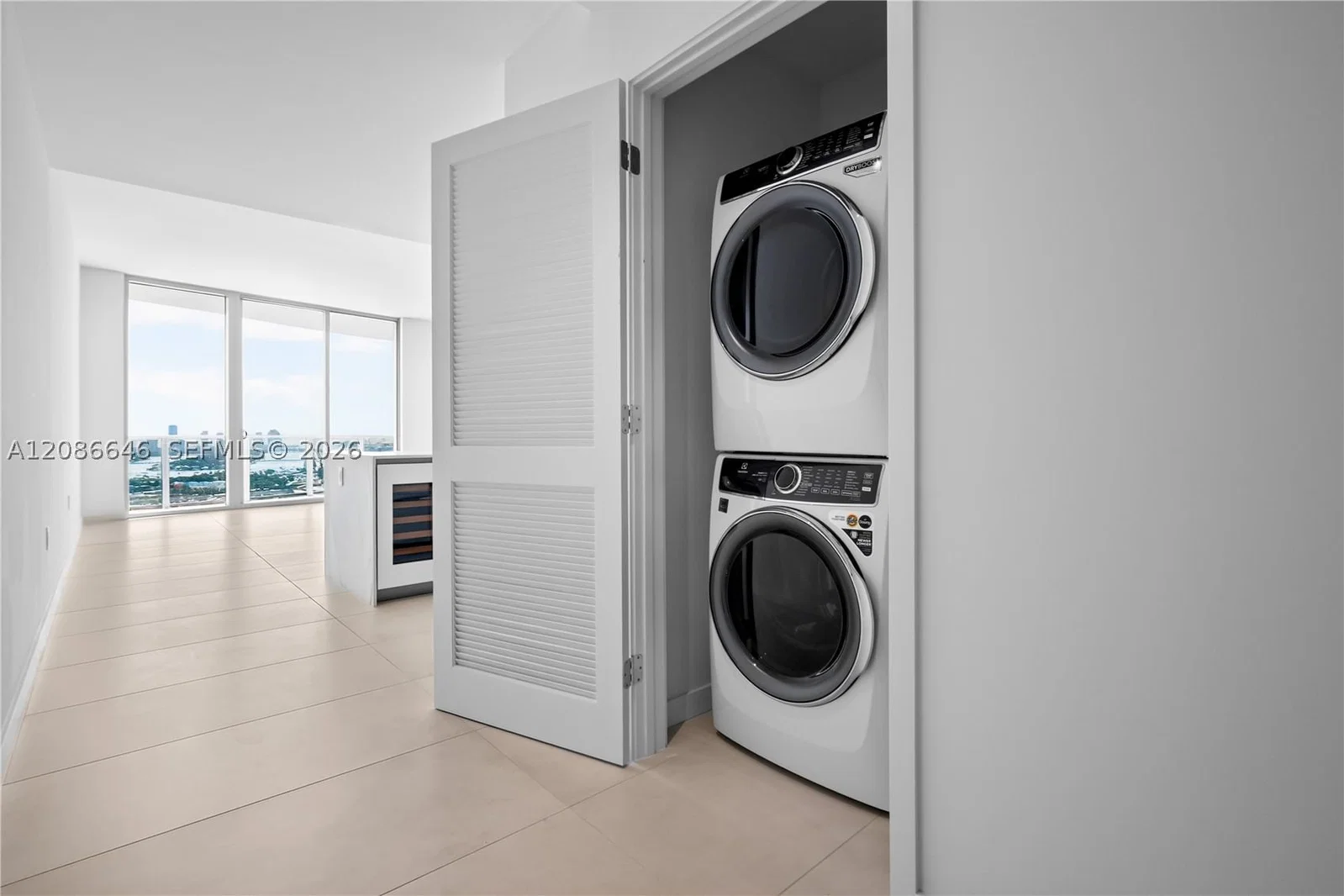 2+1 Condo — 1400 Biscayne Blvd #3003, Miami, FL 33132