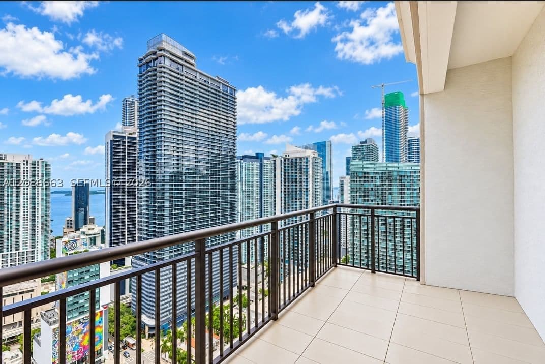 2+1 Condo — 999 1st Ave #UPH12, Miami, FL 33130