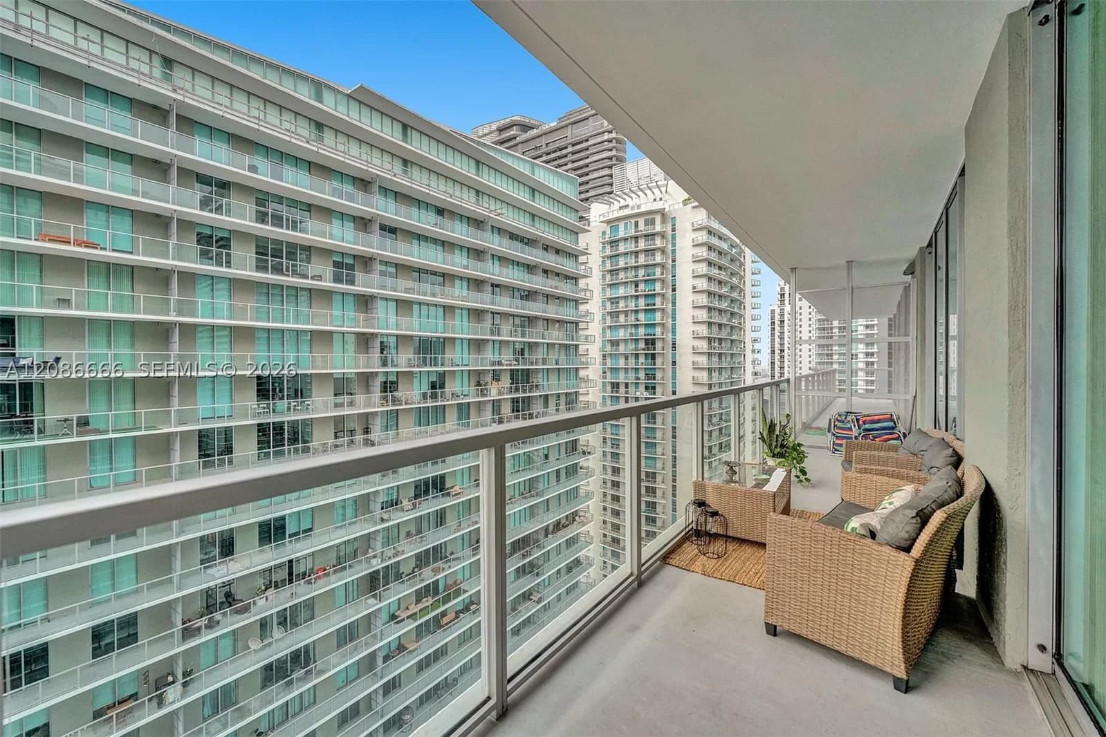 1+1 Condo — 79 12th St #3608-S, Miami, FL 33130