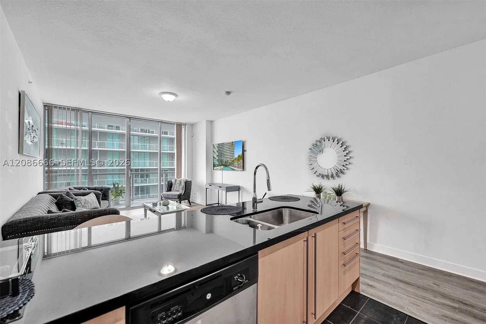 1+1 Condo — 79 12th St #3608-S, Miami, FL 33130