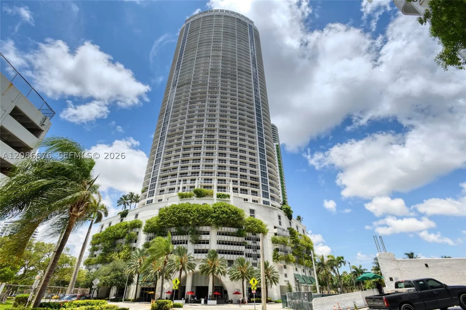 1+1 Condo — 1750 Bayshore Dr #3205, Miami, FL 33132
