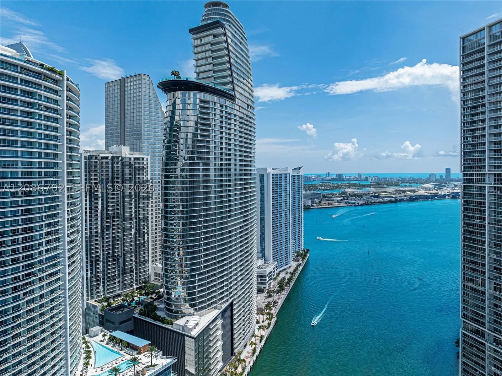 1+1 Condo — 300 Biscayne Blvd Way #1106, Miami, FL 33131