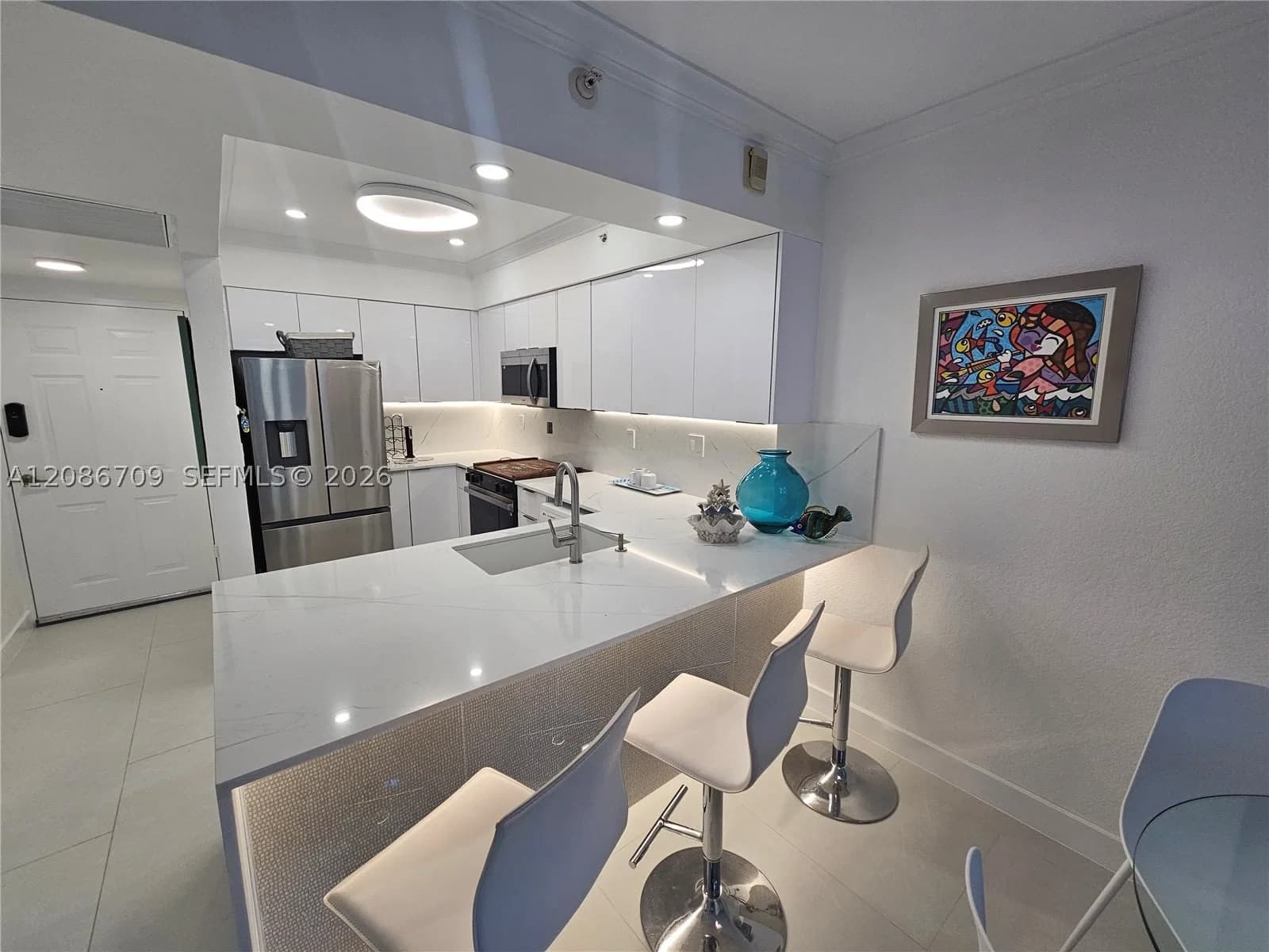 1+1 Condo — 2501 Ocean Dr #L17, Hollywood, FL 33019