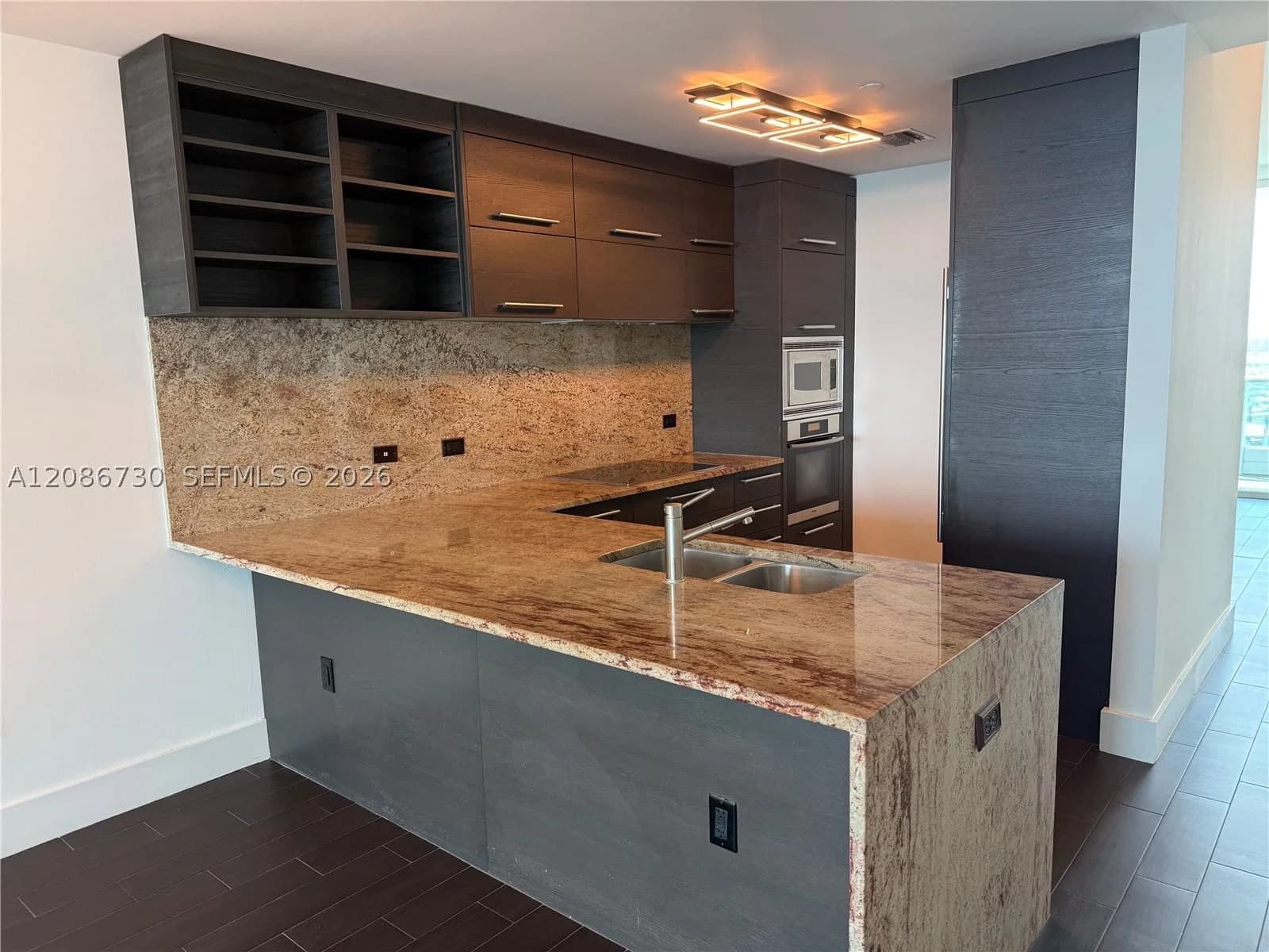 2+1 Condo — 900 Biscayne Blvd #3502, Miami, FL 33132