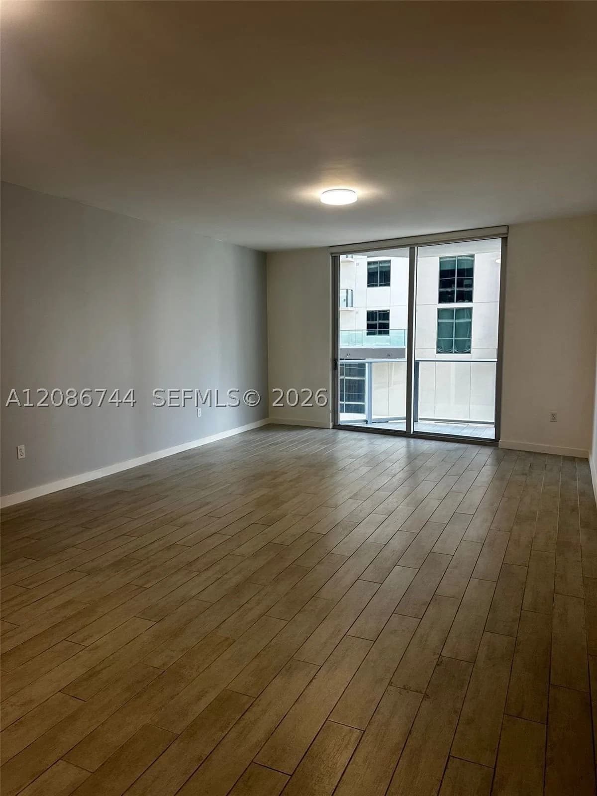 1+1 Condo — 1010 2nd Ave #1005, Miami, FL 33130