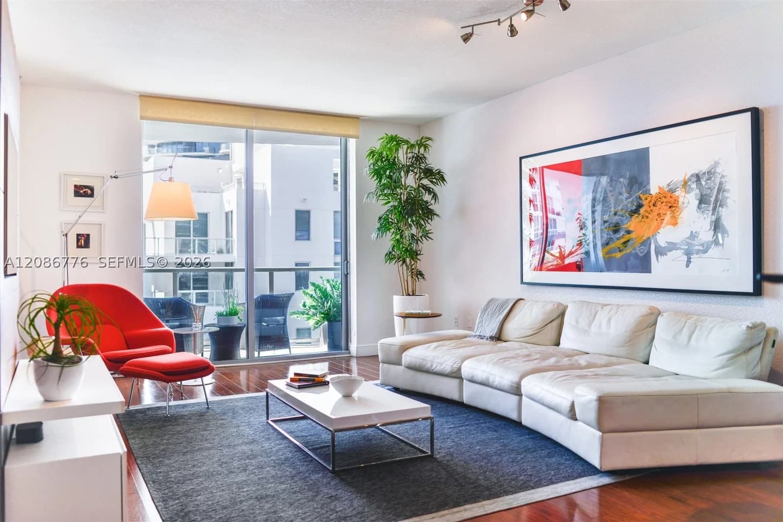 1+1 Condo — 1060 Brickell Ave #3515, Miami, FL 33131