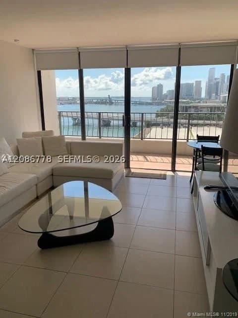1+1 Condo — 555 15th St #14H, Miami, FL 33132