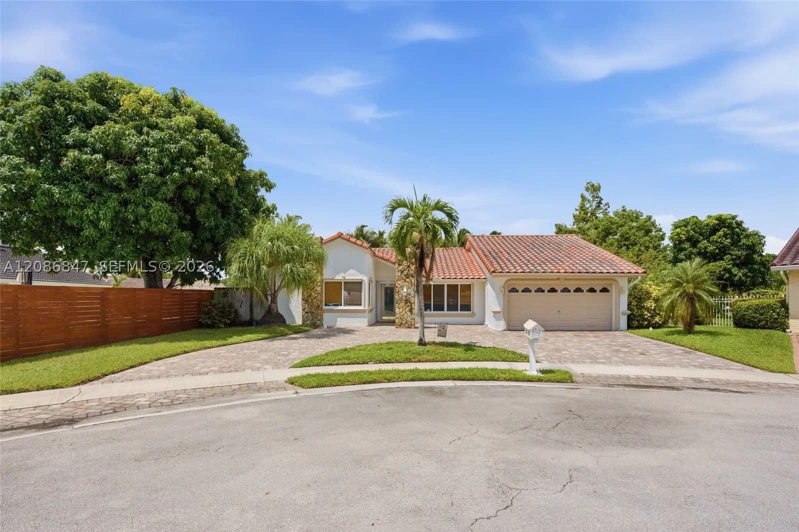 4+1 Müstakil ev — 511 104th Ave, Plantation, FL 33324