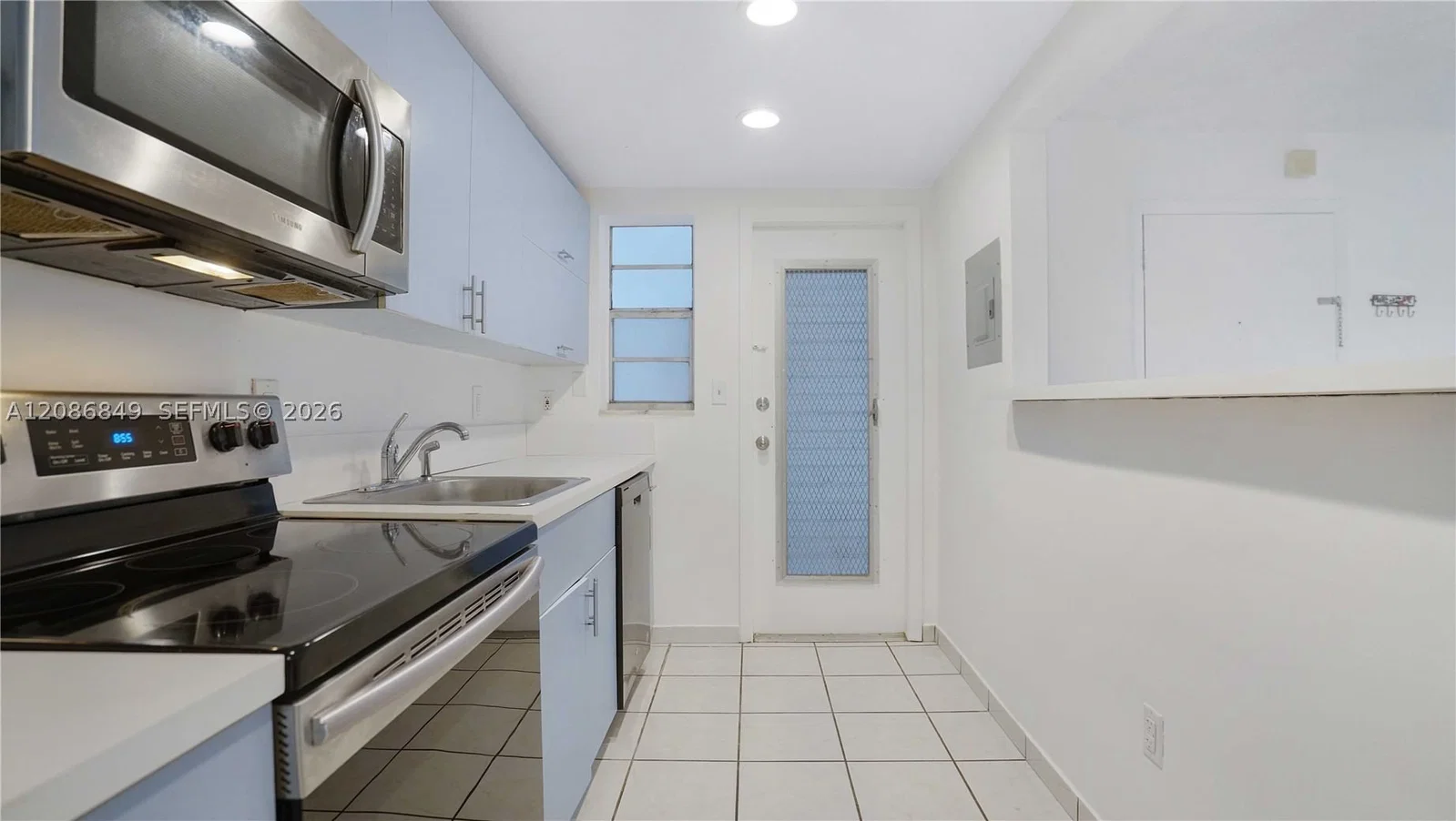 1+1 Condo — 1340 Lincoln Rd #404, Miami Beach, FL 33139