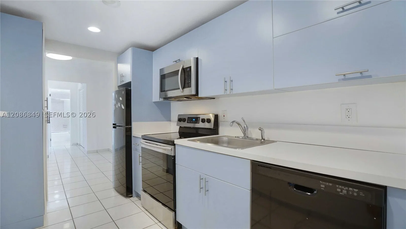 1+1 Condo — 1340 Lincoln Rd #404, Miami Beach, FL 33139