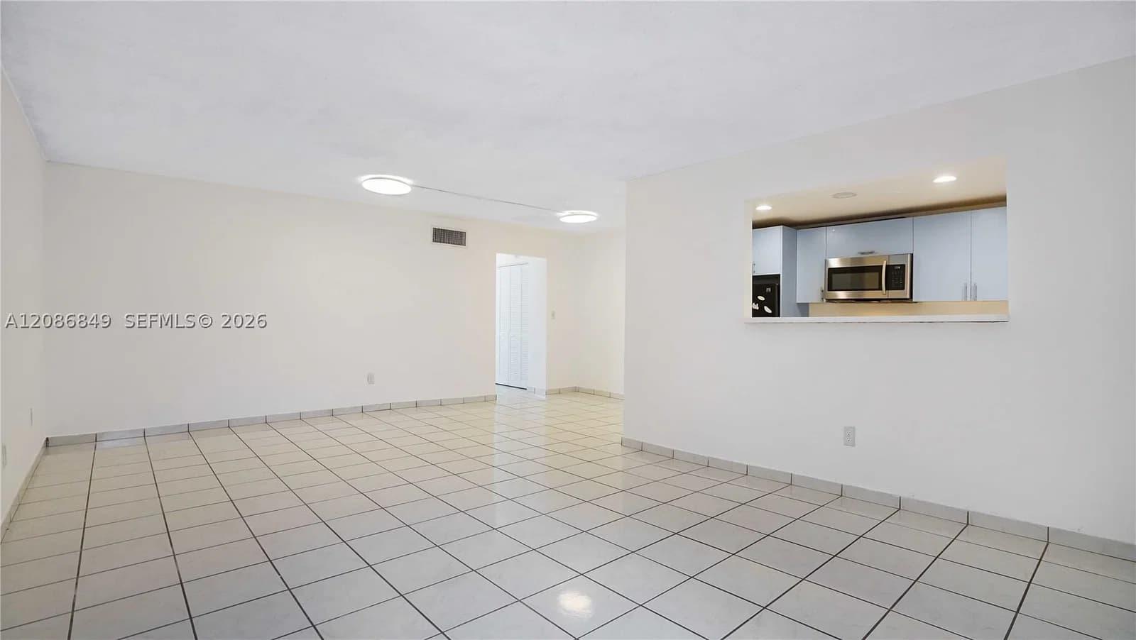 1+1 Condo — 1340 Lincoln Rd #404, Miami Beach, FL 33139