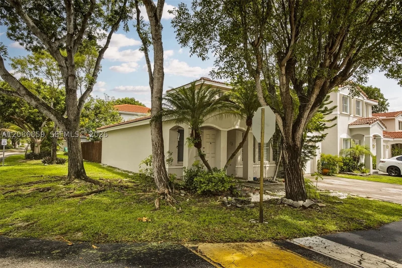 3+1 Townhouse — 16525 97th Ter, Miami, FL 33196