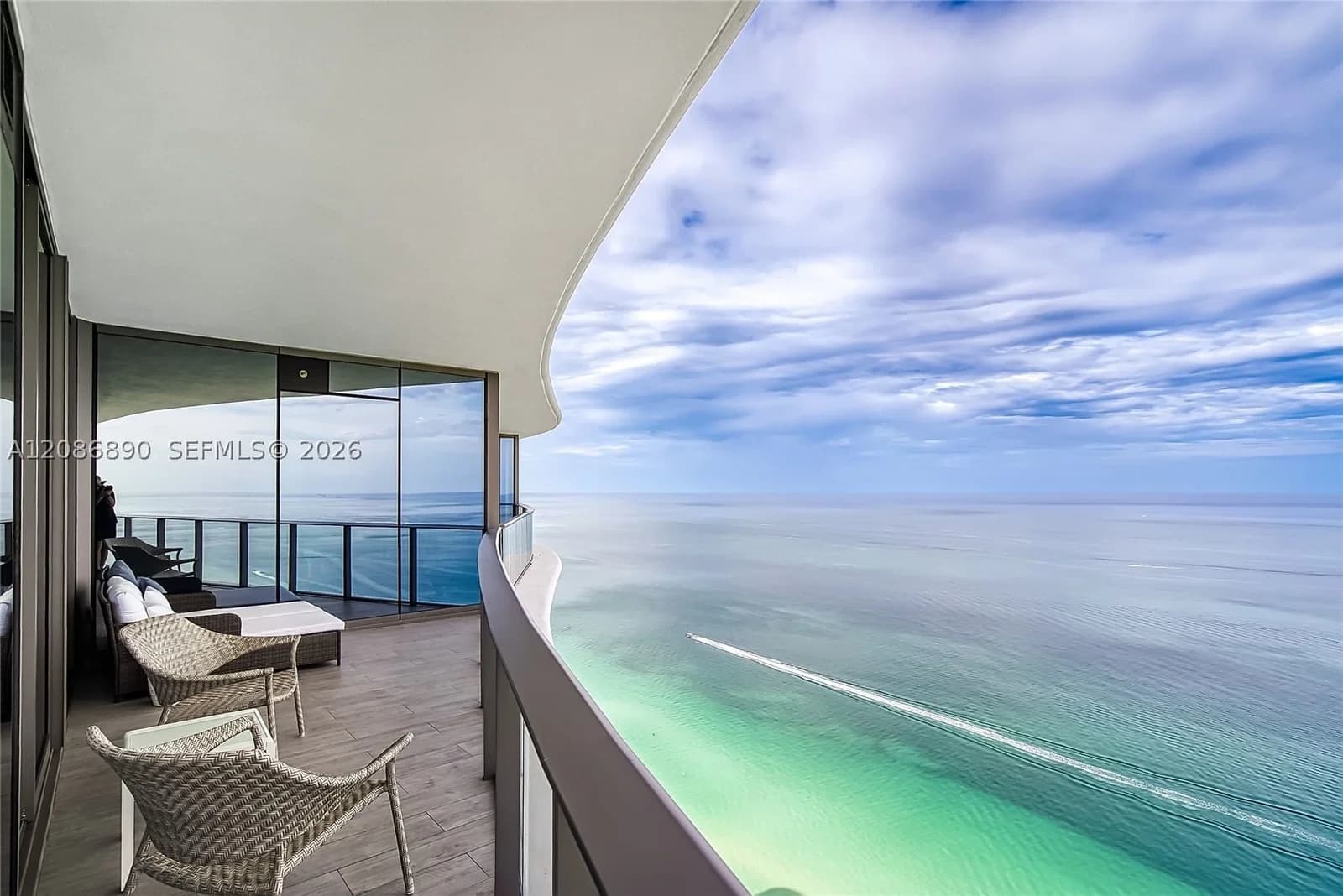 2+1 Condo — 15701 Collins Ave #4603, Sunny Isles Beach, FL 33160
