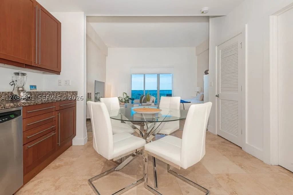 Condo — 2301 Collins Ave #1630, Miami Beach, FL 33139