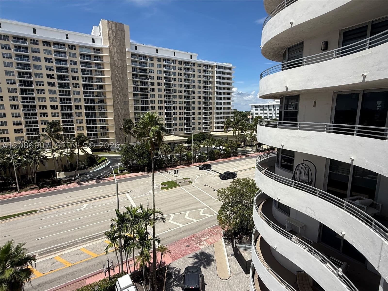 1+1 Condo — 5555 Collins Ave #7Z, Miami Beach, FL 33140