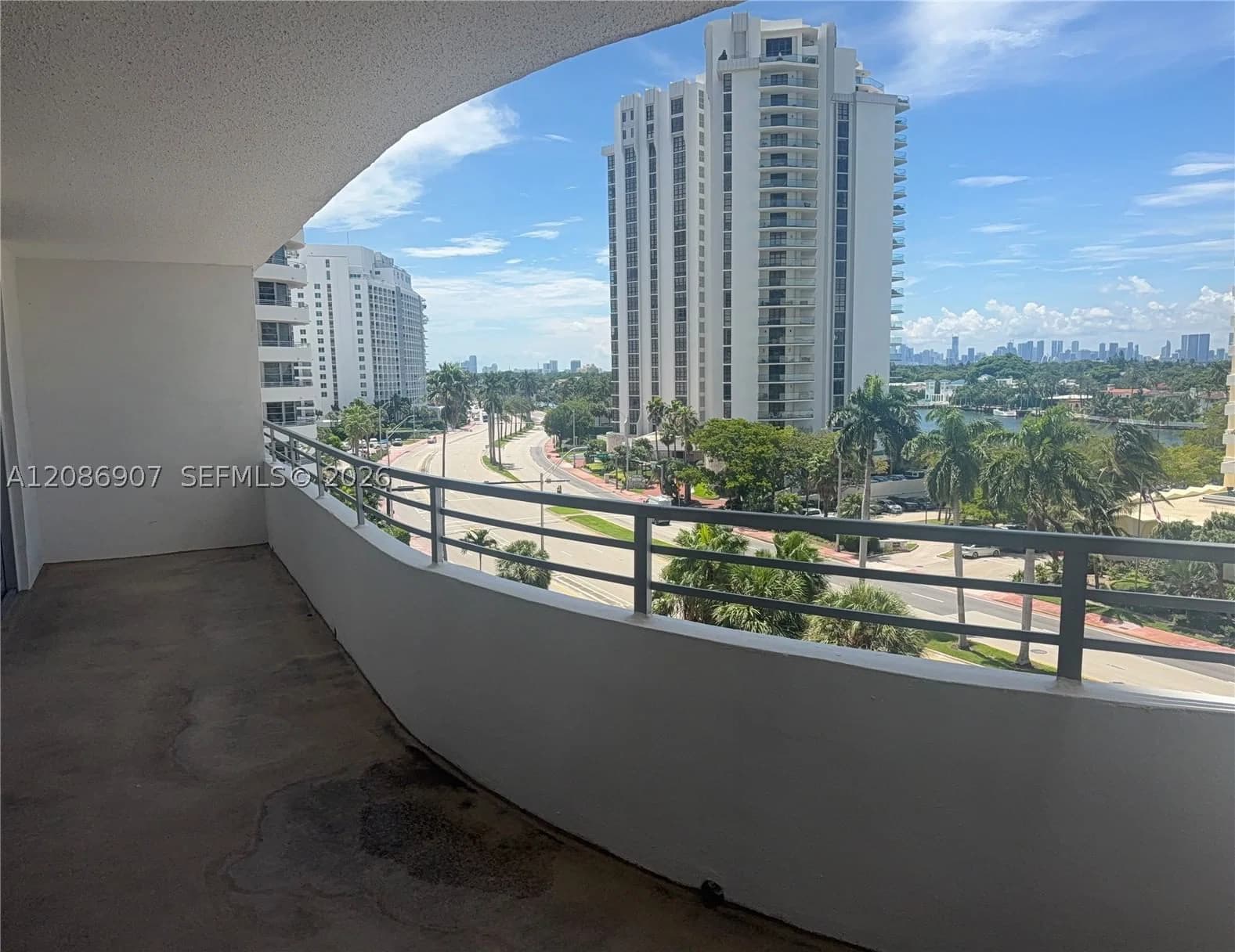1+1 Condo — 5555 Collins Ave #7Z, Miami Beach, FL 33140