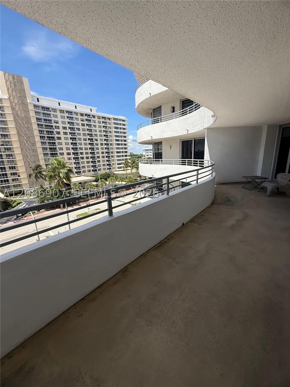1+1 Condo — 5555 Collins Ave #7Z, Miami Beach, FL 33140