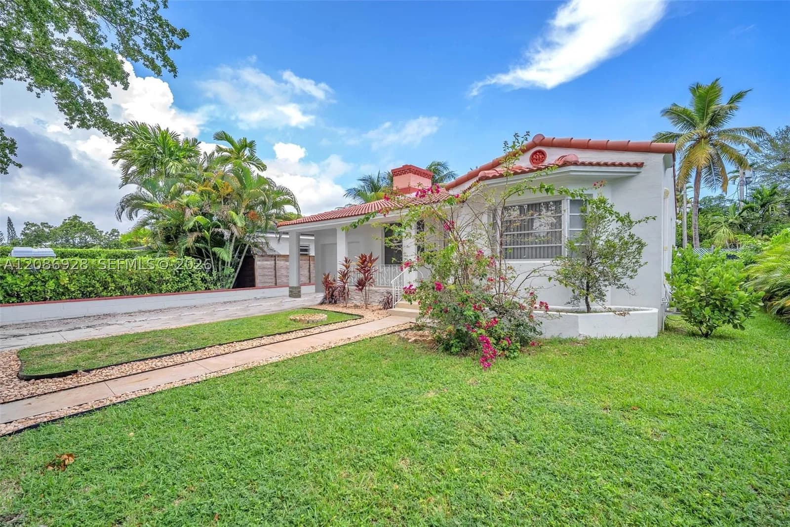 3+1 Müstakil ev — 801 24th Rd, Miami, FL 33129