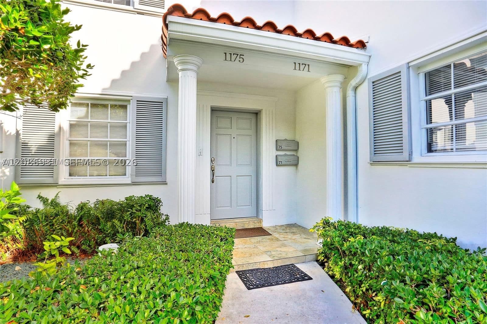 3-bedroom Property — 1175 Campo Sano Ave #1175, Coral Gables, FL 33146
