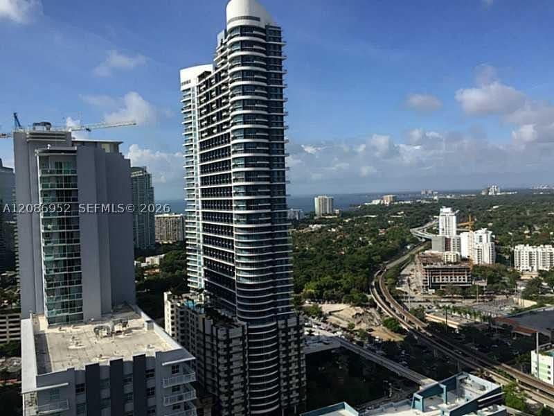 1+1 Condo — 1100 MIAMI AV #3302, Miami, FL 33130