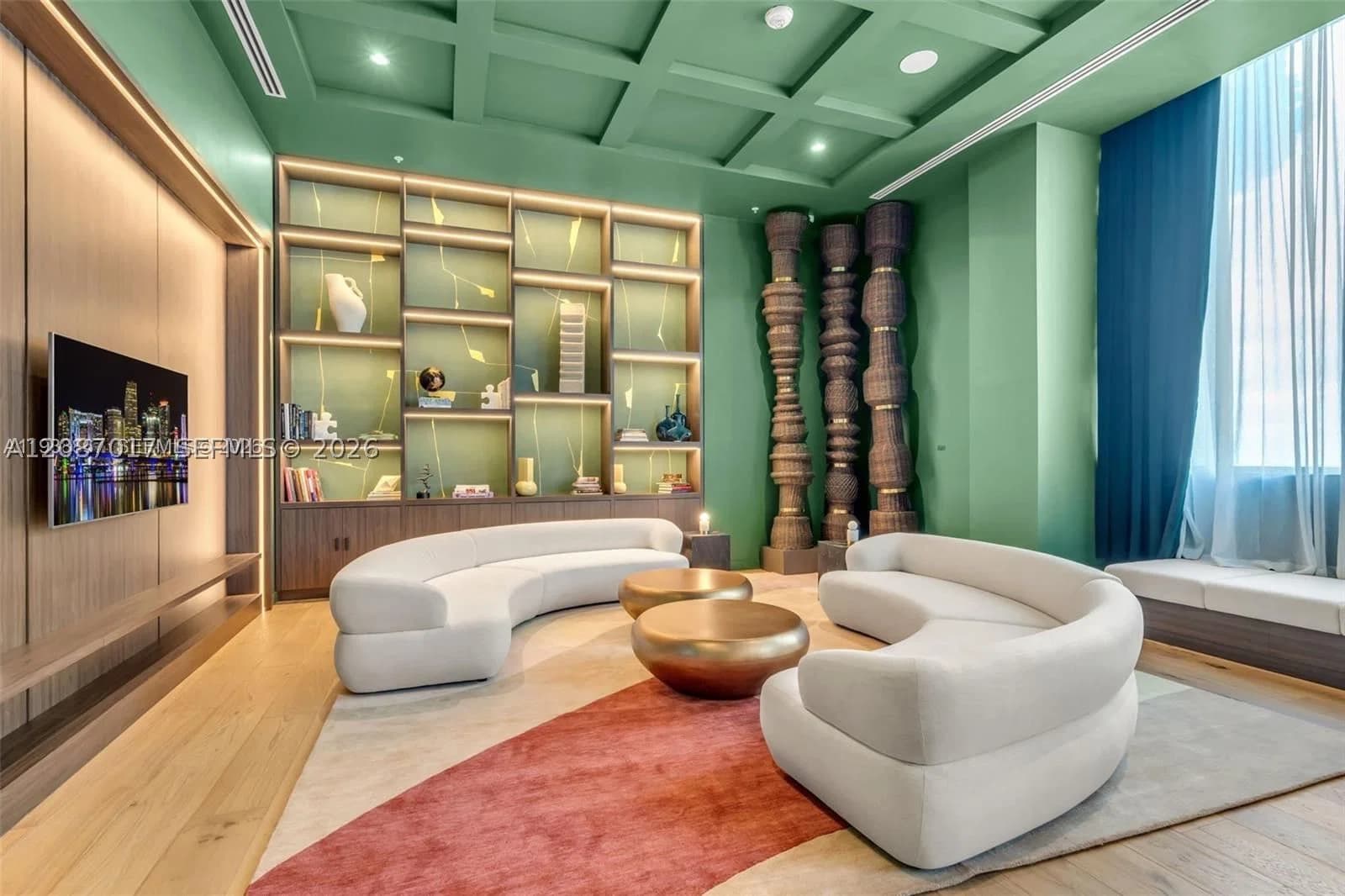 2+1 Condo — 11 6th St #2207, Miami, FL 33132