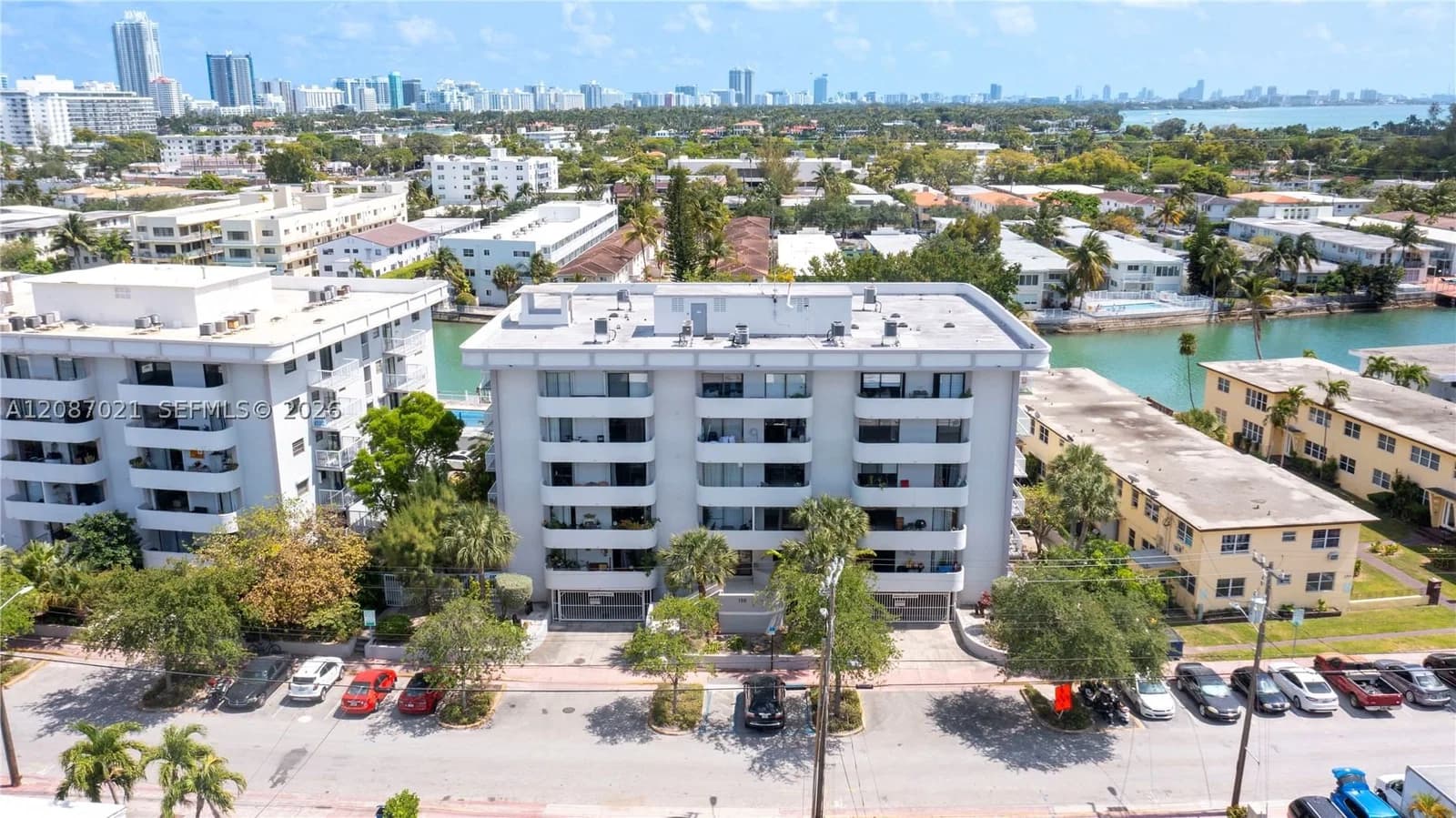 2-bedroom Condo — 130 Shore Dr #2F, Miami Beach, FL 33141