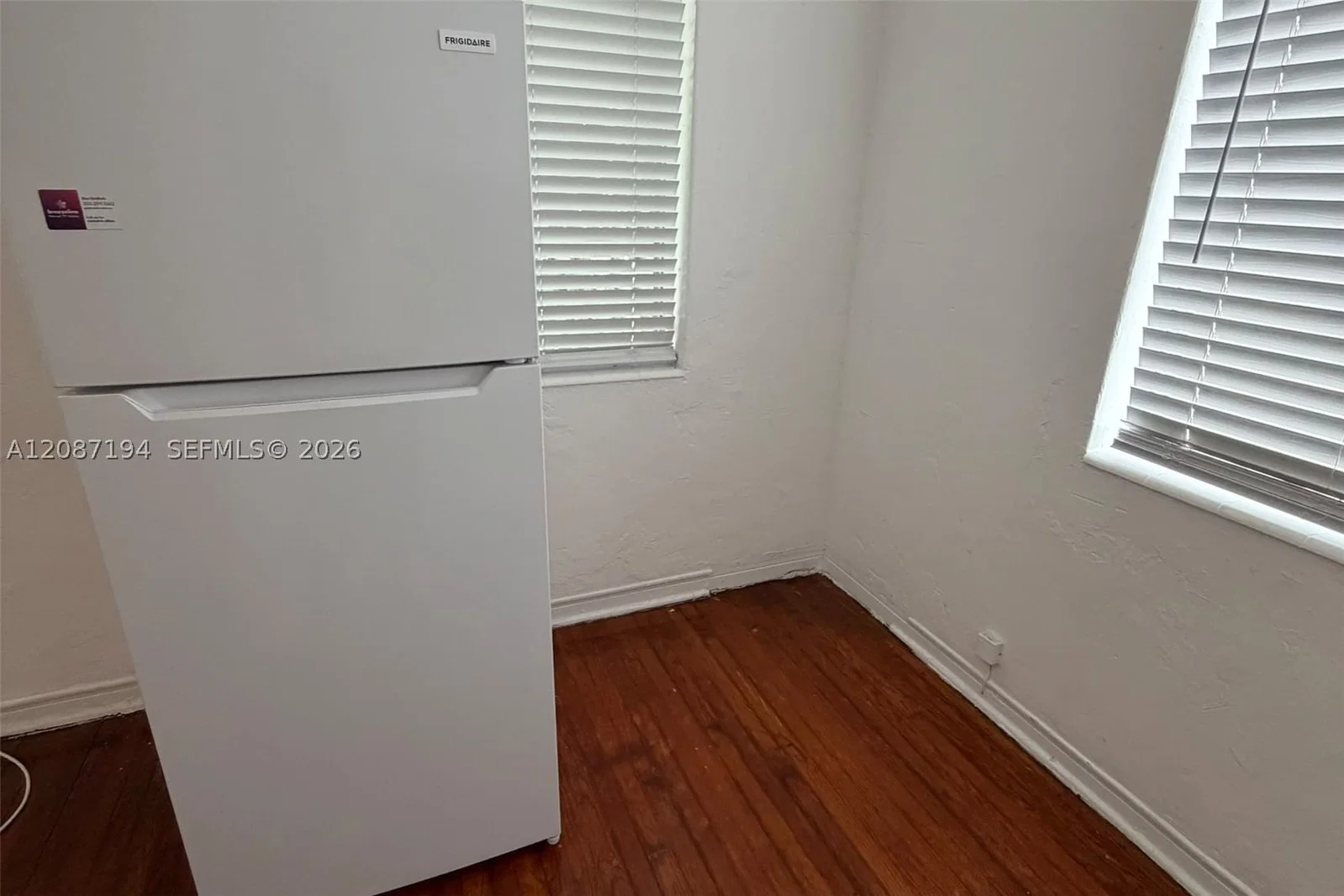 Mülk — 8020 Abbott Ave #7, Miami Beach, FL 33141