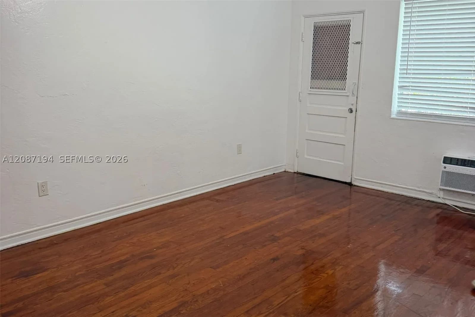 Mülk — 8020 Abbott Ave #7, Miami Beach, FL 33141