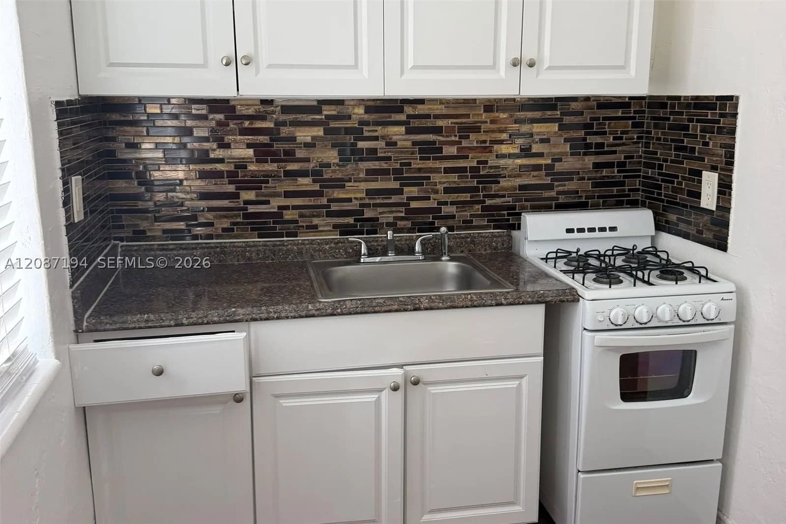 Mülk — 8020 Abbott Ave #7, Miami Beach, FL 33141