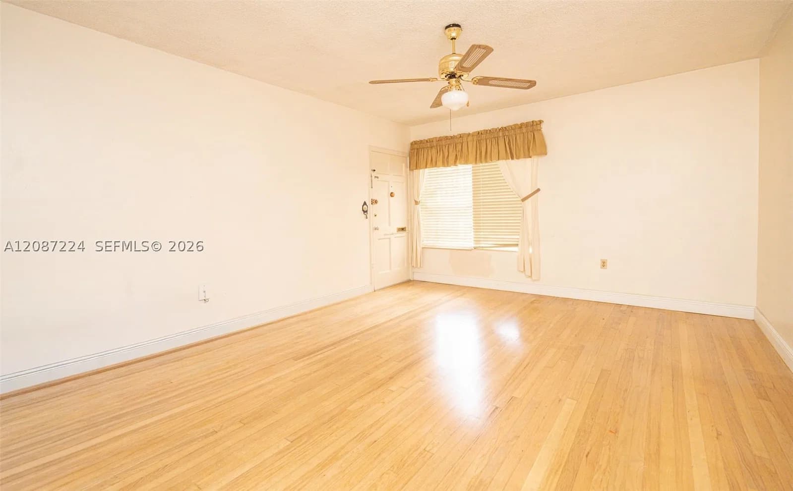 1+1 Kooperatif — 637 11th St #6W, Miami, FL 33129