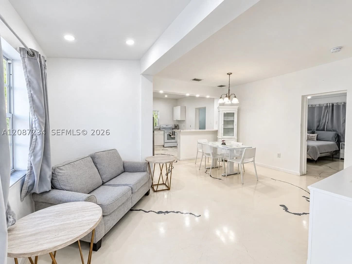 2+1 Mülk — 2378 33rd St #2378, Miami, FL 33142