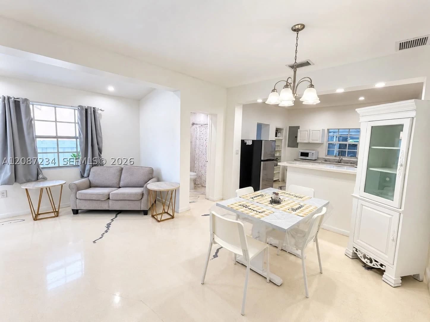 2+1 Mülk — 2378 33rd St #2378, Miami, FL 33142