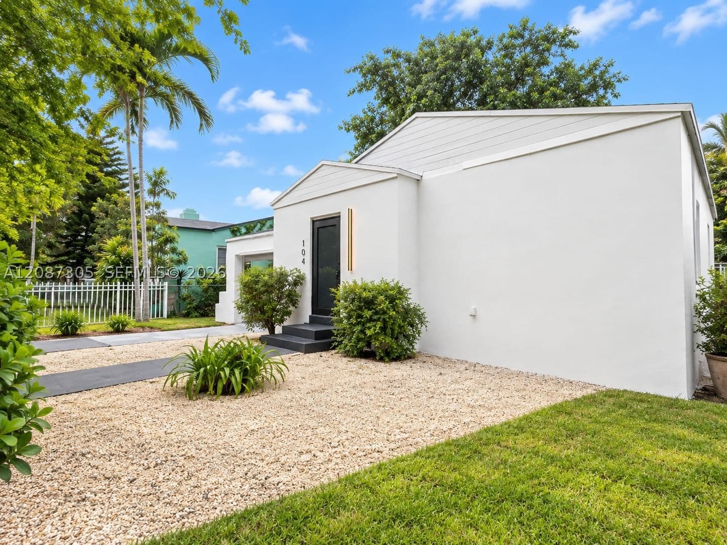 3+1 Müstakil ev — 1043 48th St #0, Miami, FL 33127