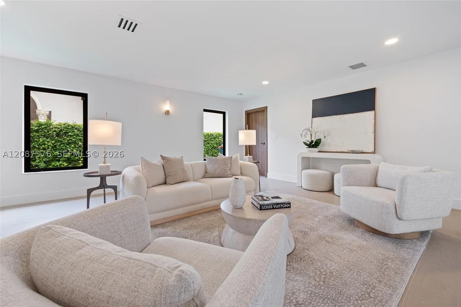 4-bedroom Single-Family Home — 1320 Alhambra Cir, Coral Gables, FL 33134