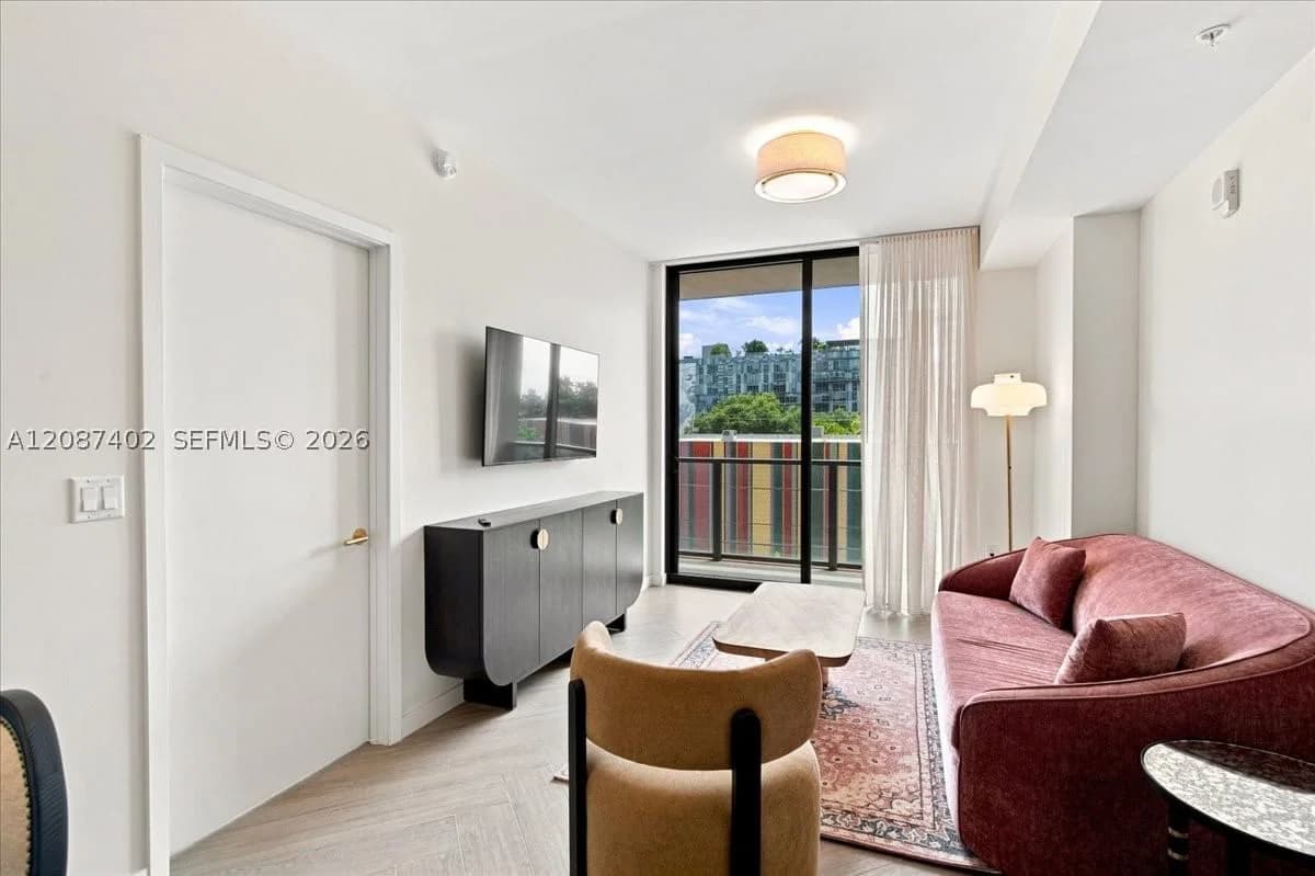 1+1 Condo — 2700 2nd Ave #207, Miami, FL 33127